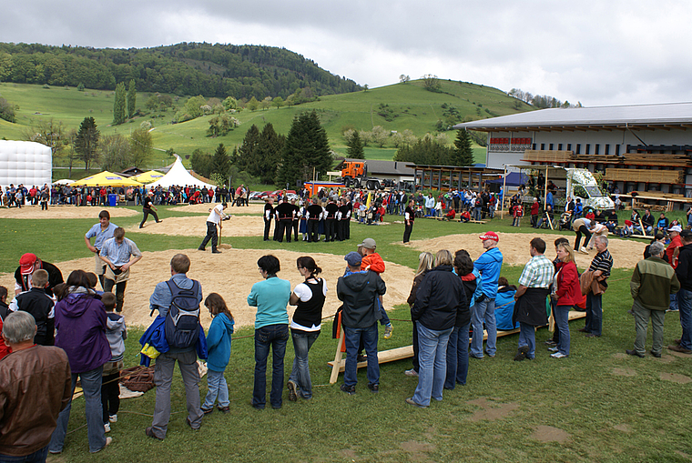 Tolle Stimmung: Jungschwingertag in Nunningen. Fotos: Jürg Jeanloz