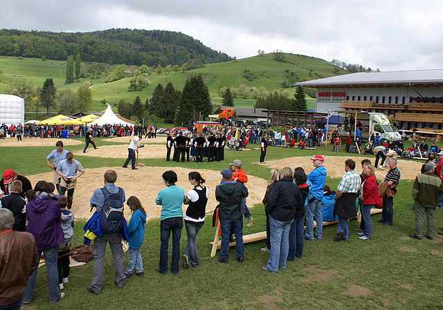 Tolle Stimmung: Jungschwingertag in Nunningen. Fotos: Jürg Jeanloz