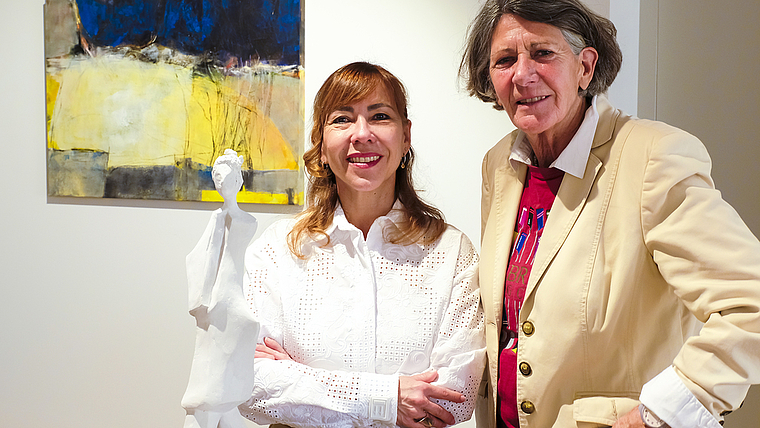 In der Galerie Werkstatt: Doris Becker-Galantay und Sybille Krauer-Büttiker . Foto: Thomas Brunnschweiler