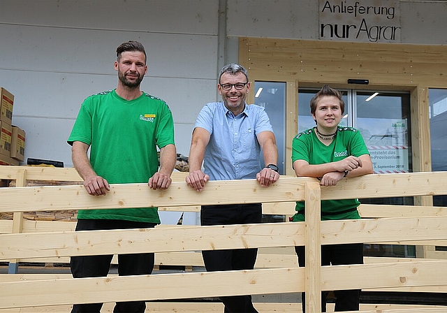 <em>Freuen sich auf den Neuanfang: </em>Martin Schedler, Beat Gisin und Svenja Krucker von der Landi. Foto: benildis bentolila