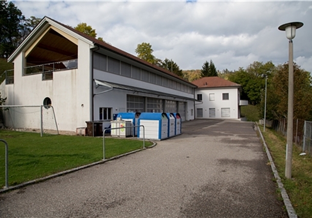 Verwaiste Gemeindeverwaltung: Bleibt in Zullwil im Gespräch. Foto: M. Staub