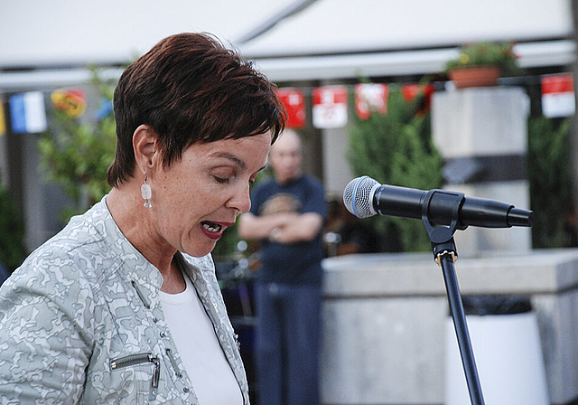 Kommunalhistorisch sattelfest: Regierungsrätin Monika Geschwind bei ihrer Ansprache.  Foto: Thomas Brunnschweiler