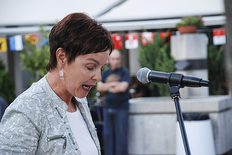 Kommunalhistorisch sattelfest: Regierungsrätin Monika Geschwind bei ihrer Ansprache. Foto: Thomas Brunnschweiler