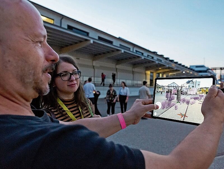 Erweiterte Realitäten: Mit den richtigen Geräten und Programmen ausgestattet, lässt sich das Gelände auf märchenhafte Weise erkunden. Foto: ZVG