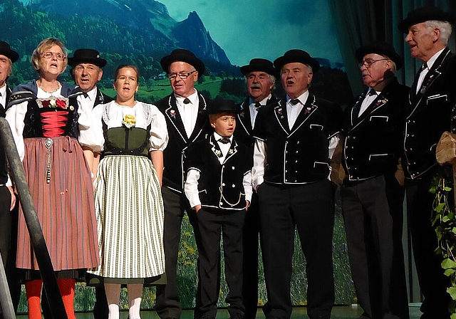 Ein gelungene Auftritt vor einheimischem Publikum: Der Jodlerklub «Mis Dörfli».
