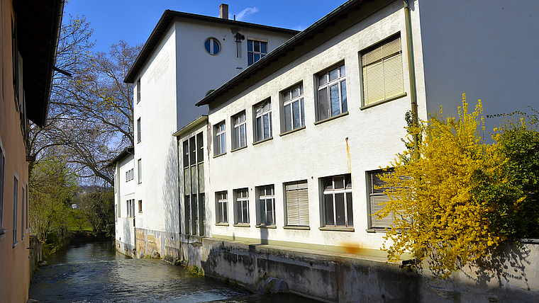 Wohnen am Dych: An der Stelle des ehemaligen «Läckerli Huus» kommen Wohnhäuser hin.  Foto: Thomas Kramer