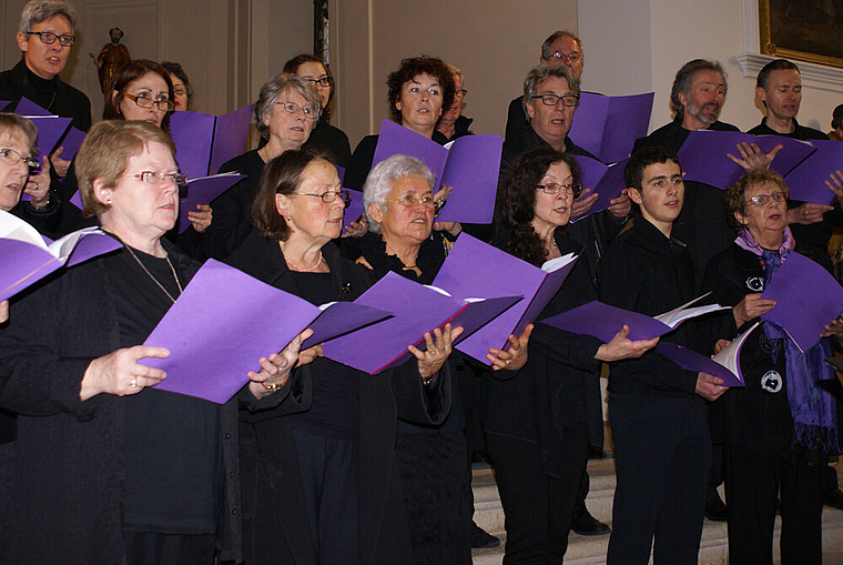 Chorgemeinschaft: Atout-Chœur Saint-Louis und Regionaler Kammerchor Laufental-Thierstein. Fotos: Jürg Jeanloz
