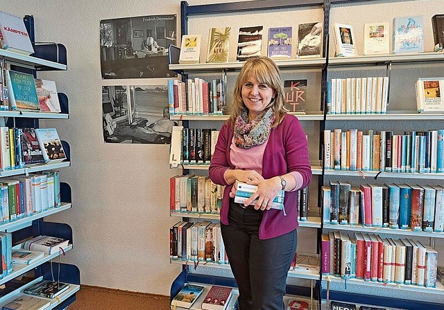 «Wir müssen mit der Zeit gehen»: Monika Gschwind, Leiterin der Gemeindebibliothek in Arlesheim. Foto: Jeannette Weingartner