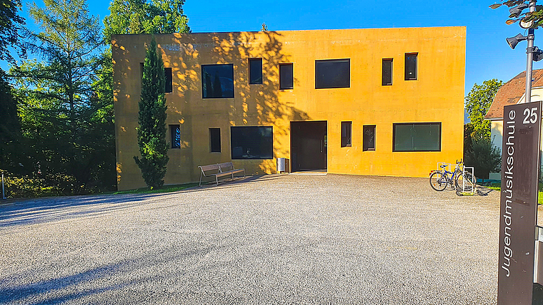 Von der Jugendmusikschule zur Musikschule: Neu sollen in Dornach auch Erwachsene Unterricht erhalten. Foto: Fabia Maieroni