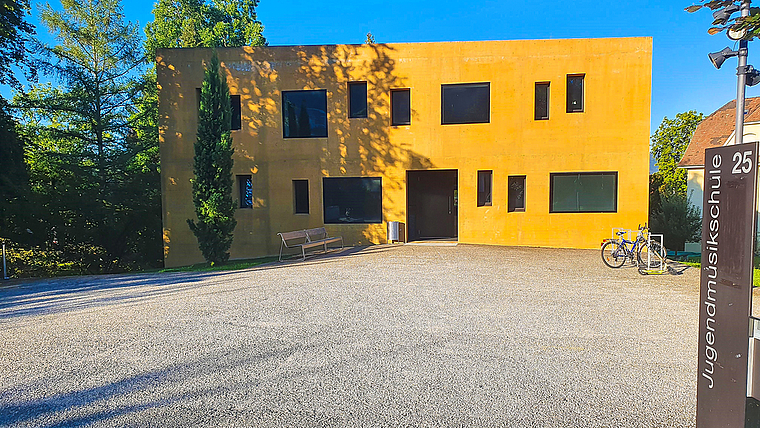 Von der Jugendmusikschule zur Musikschule: Neu sollen in Dornach auch Erwachsene Unterricht erhalten.  Foto: Fabia Maieroni