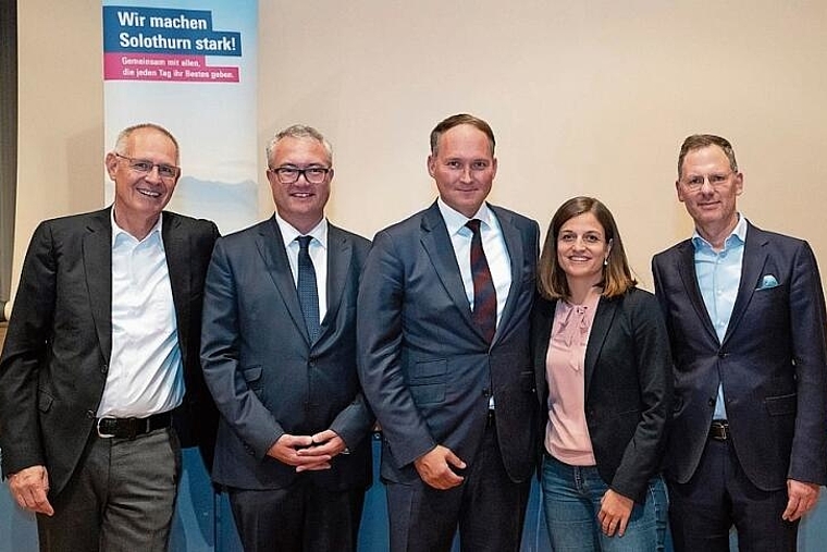 An der DV in Breitenbach: (v.l.) Stefan Nünlist, Parteipräsident FDP; Regierungsrat Remo Ankli; Simon Michel, gewählt als Nationalrat; Sabrina Weisskopf, Vizepräsidentin FDP; Christian Thalmann, Gemeinderat Breitenbach. Foto: zvg