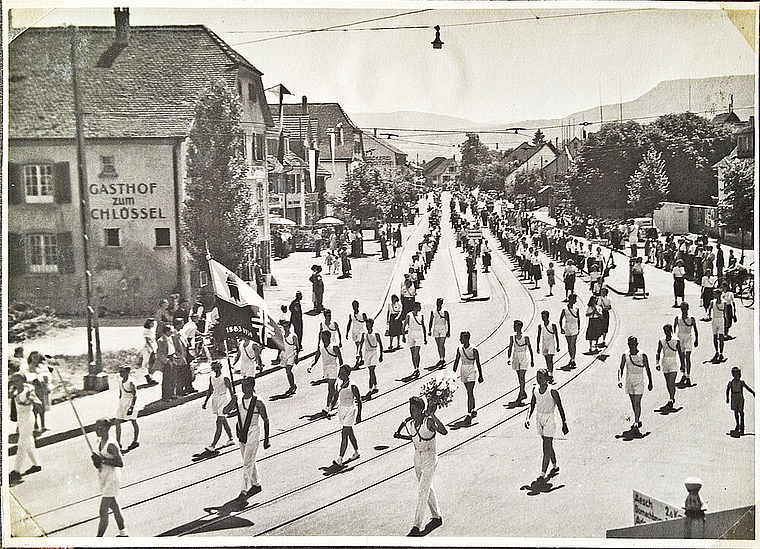 Bezirksturnfest von 1949: Auch am Samstag organisiert der TV Reinach einen Festumzug.  ZVG