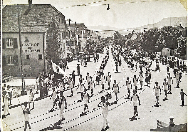 Bezirksturnfest von 1949: Auch am Samstag organisiert der TV Reinach einen Festumzug.  ZVG