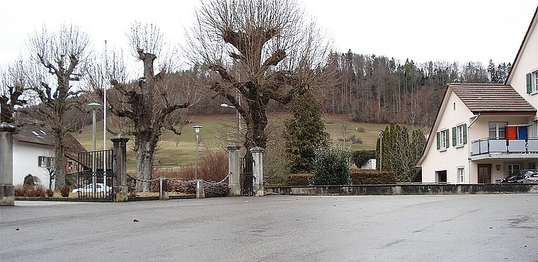 Grenze zwischen Nunningen und Zullwil: Die Gemeinde Nunningen stellt die Wassergebühren in Rechnung, für die Abwassergebühren sei Zullwil zuständig. Gestritten wird nun um viel Geld. Foto: Bea Asper