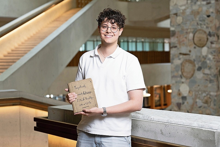 Prämierte Arbeit: Linus Zimmer gewinnt mit seiner Arbeit über einen elsässischen Schiffsjungen eine Goldmedaille bei «Schweizer Jugend forscht». Foto: zvg