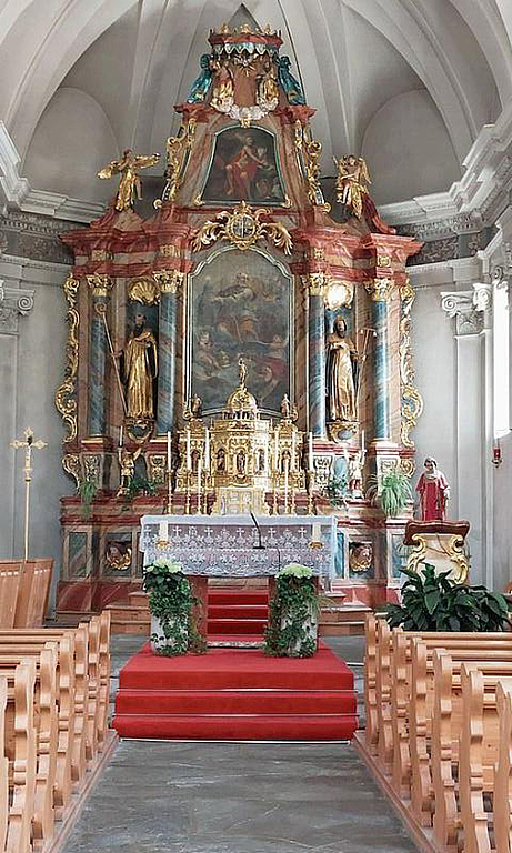 Prächtig: Dem ehemaligen Büsseracher Altar geht es im rätoromanischen Dorf bei Savognin gut. Foto: Linard Candreia