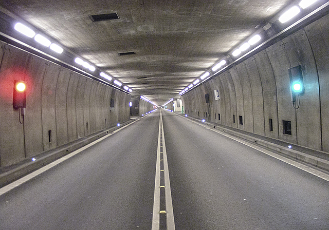 Die Frage lautet: «Wollen Sie die Änderung vom 26. September 2014 des Bundesgesetzes über den Strassentransitverkehr im Alpengebiet (STVG) (Sanierung Gotthard-Strassentunnel) annehmen?» Foto: ZVG