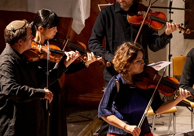 <em>Patricia Kopatchinskaja: </em>Zeigte ein tolles Konzert mit einem fantastischen Orchester. Fotos Martin Staub
