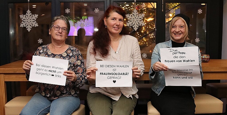<em>Kämpfen für eine Frau im Gemeinderat: </em>(v.l.) Margareta Bringold, Kandidatin Karin Schwab und Sandra Rieder. Foto: Gaby Walther