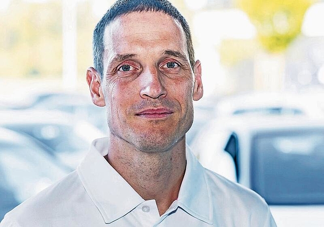 Vertragsverlängerung um zwei Jahre: Der 42-jährige Solothurner Timo Lippuner kam 2022 zurück zu Sm’Aesch Pfeffingen, 
wo er bereits zwischen 2014 und 2017 Cheftrainer in der Volleyball-NLA war. Foto: Kenneth Nars