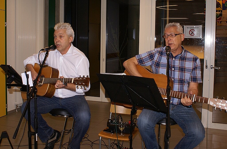 Chansonniers Karibum: (v.l.) Christoph Zehnder und Peter Wyss. Foto: Jürg Jeanloz