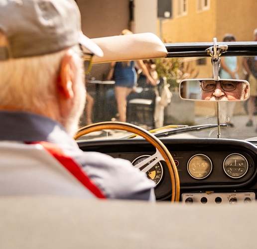 In der Lehre auf Jaguar gelernt: Honda-Röbi in seinem restaurierten Honda S800.
