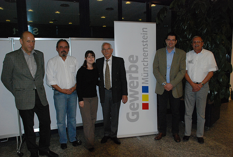 Geben dem Gewerbeverein weiterhin die Richtung vor: Die anwesenden Vorstandsmitglieder Alexander Biner, Jürg Bühler, Nathalie Bornhauser, Robert Schmidlin (Präsident), Bernhard Jauslin, Marcel Erni (v. l.). Foto: Thomas Brunnschweiler