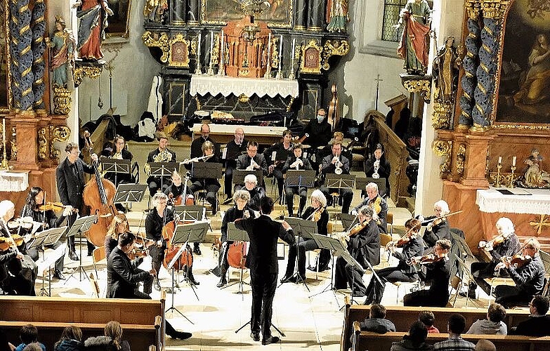 Das Orchester Laufental-Thierstein: Dirigiert von Raphael Ilg. Fotos: Thomas Brunnschweiler
