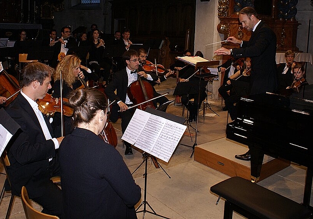 Figaros Hochzeit: Neues Orchester Basel mit Dirigent Christian Knüsel. Fotos: Jürg Jeanloz
