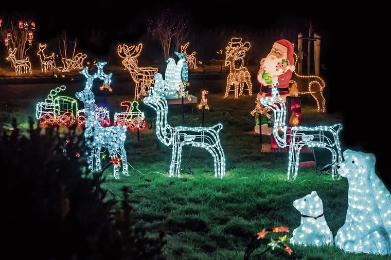 Weihnachtsbeleuchtung: Neu soll in Pfeffingen geregelt sein,wie lange Lichterketten und Co. aufgestellt sein dürfen. Foto: symbolbild / pixabay.com