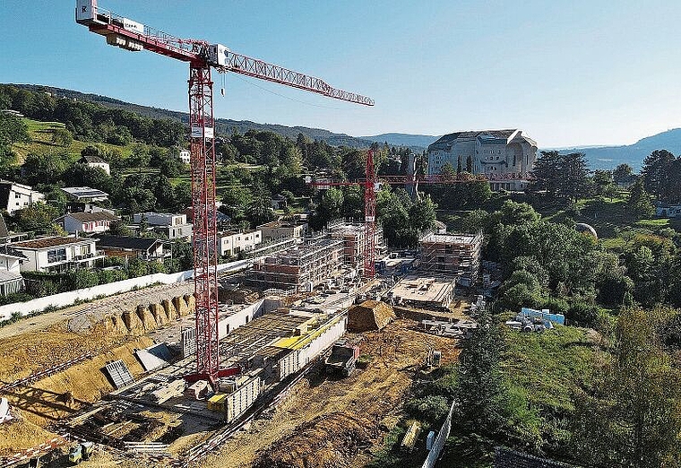 Überbauung «La Colline»: Immer wieder kam es bei der Baustelle zu Zwischenfällen, die das Naturschutzgebiet schädigten. Foto: Benjamin Wieland