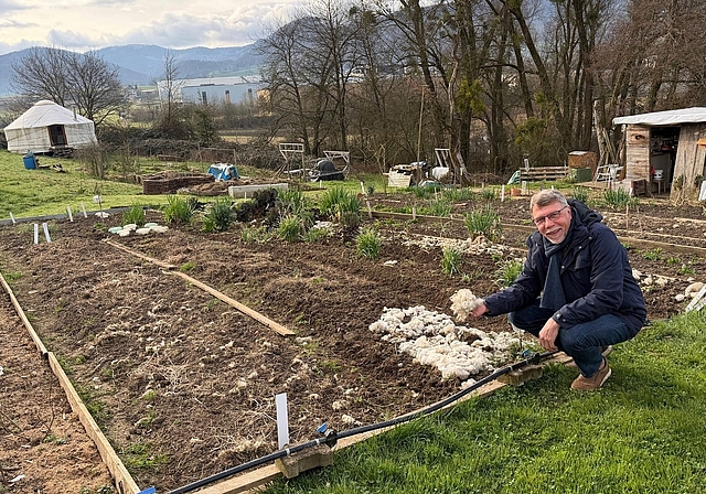 Macht Werbung für den Permakulturgarten: Präsident Peter Seeberger hofft auf möglichst viele Stimmen. Foto: Gaby Walther