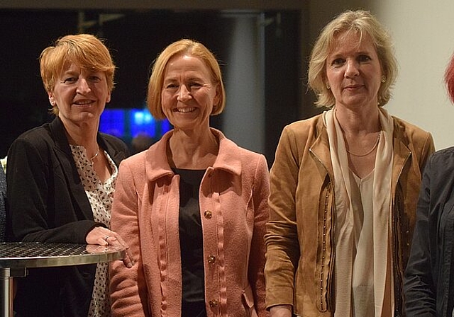 Frauenpower in Dornach: (v.l.) Die RR-Kandidatinnen Marianne Meister (FDP), Nicole Hirt (GLP), Susanne Schaffner (SP) und Brigit Wyss (Grüne) mit Gesprächsleiterin Gelgia Herzog. Foto: Bea Asper