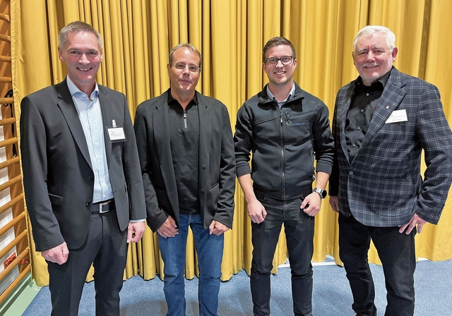 Führten durch den Abend und gaben Auskunft: (v.l.) Roman Baumann,Urban Biffiger, Lukas Vögtli und Mark Winkler. Foto: Bea Asper