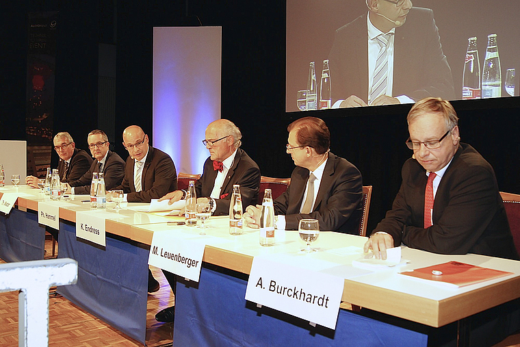 Auf dem Podium: Die Regierungsräte Christoph Brutschin und Thomas Weber, Philipp Hammel, Klaus Endress, Matthias Leuenberger und Andreas Burckhardt. Foto: Paul Wichert