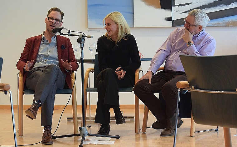 Wahlpodium der FDP im AZB: Christian Thalmann, Gelgia Herzog, Gesprächsleiterin und Mark Winkler. Foto: Bea Asper