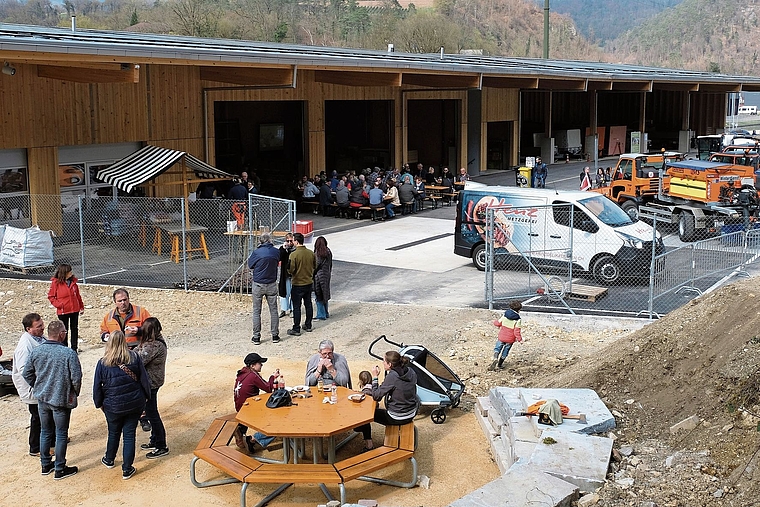 Reges Treiben: Blick auf den neuen Werkhof am letzten Samstag.  Foto: Thomas Brunnschweiler