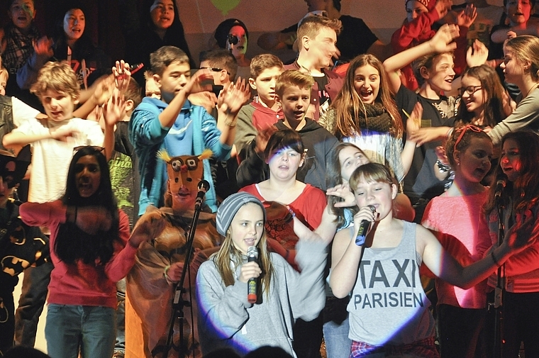 Finde deinen Beat: Die begeisterten Sekundarschüler rissen auch das zahlreiche Publikum mit. Foto: ZVG