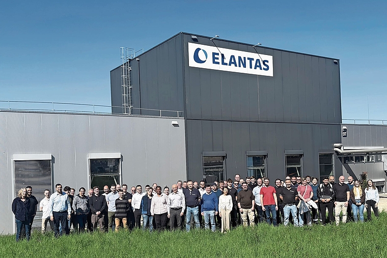 Die Von Roll AG heisst neu Elantas Europe AG: Die für die Region wichtigen Arbeitsplätze bleiben gesichert. Foto: zvg