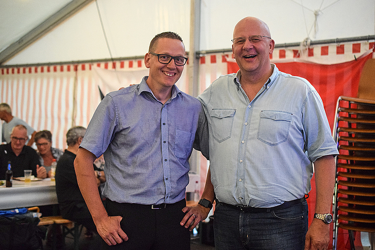 Feierten zusammen: Iwan Imholz, Vize-Gemeindepräsident von Unterschächen, Uri, und Zeremonienmeister Rolf Blatter. Fotos: Bea Asper