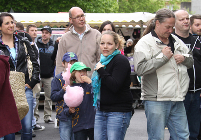 Anregender Mix: Am Breitenbacher Pfingstmarkt findet jeder sein Glück.  Foto: Gini Minonzio
