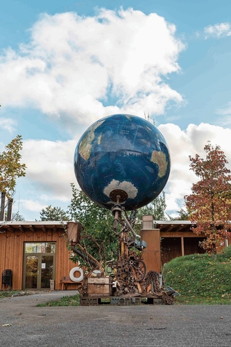 Kunstwerk von Joel Schneebeli: Mit einer Ausstellung will die Schule auf sich aufmerksam machen. Foto: zVg Kunstwerk von Joel Schneebeli: Mit einer Ausstellung will die Schule auf sich aufmerksam machen. Foto: zVg