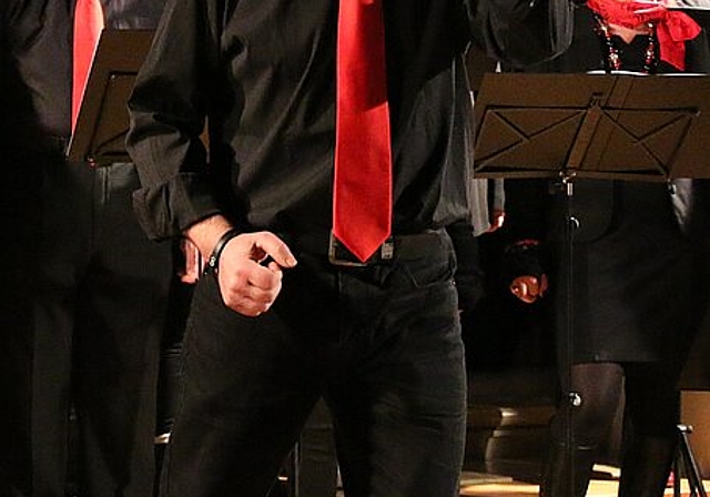 Mit viel Emotionen: Karl Peter singt einen Gospel.
