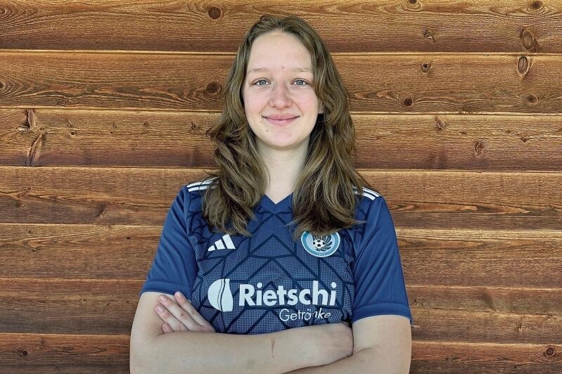 Volunteer: Carla Hagenbach hilft bei der Europameisterschaft der Frauen
an den Spielen im St.-Jakob-Park ehrenamtlich mit. Foto: zvg