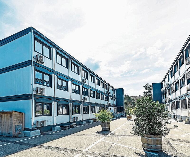Luftreinigungsgeräte installiert: Die Messwerte in den Containern des Schulprovisoriums Surmatten sind nun besser,