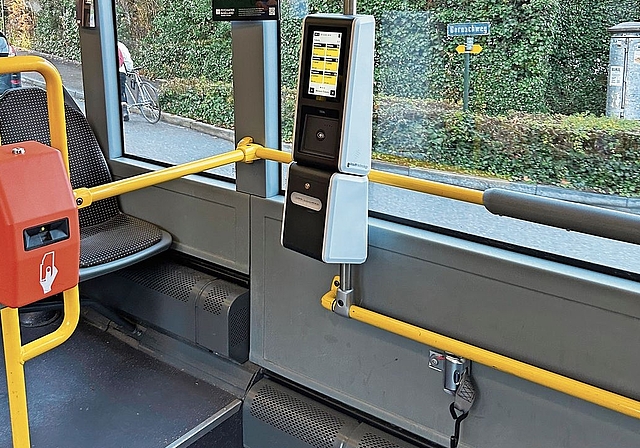 Neue Automaten: Hier kann nur mit Karte bezahlt werden, bar geht das nicht mehr. Foto: Nicolas Blust