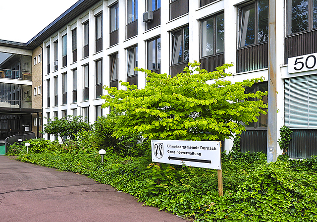 Exil an der Weidenstrasse: Die Gemeindeverwaltung Dornach dürfte vermutlich länger als geplant im Verwaltungsgebäude der ehemaligen Swissmetal ihre provisorischen Büros haben.  Foto: Isabelle Hitz