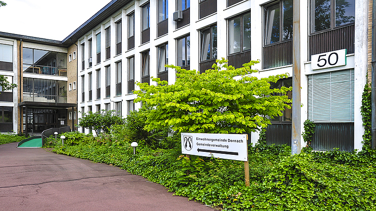 Exil an der Weidenstrasse: Die Gemeindeverwaltung Dornach dürfte vermutlich länger als geplant im Verwaltungsgebäude der ehemaligen Swissmetal ihre provisorischen Büros haben. Foto: Isabelle Hitz