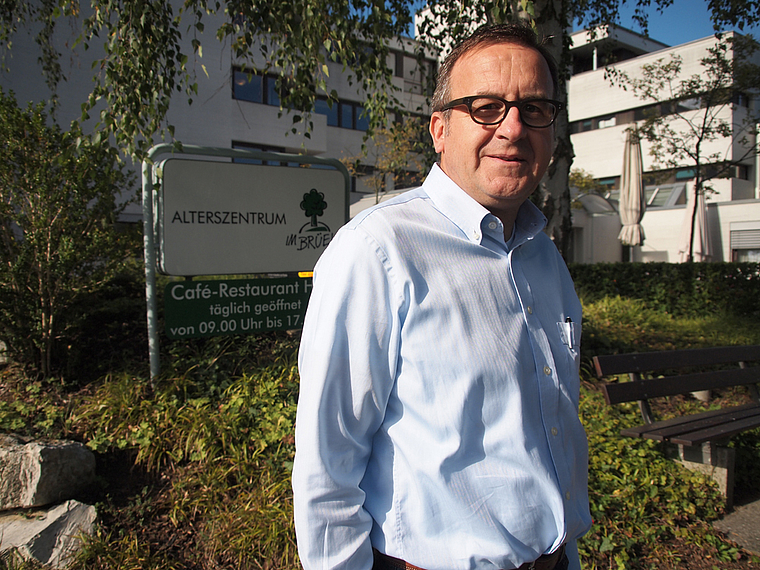 Dreht dem «Brüel» den Rücken zu: Roland Schmid verlässt nach rund fünf Jahren das Alterszentrum «Im Brüel». Foto: Tobias Gfeller