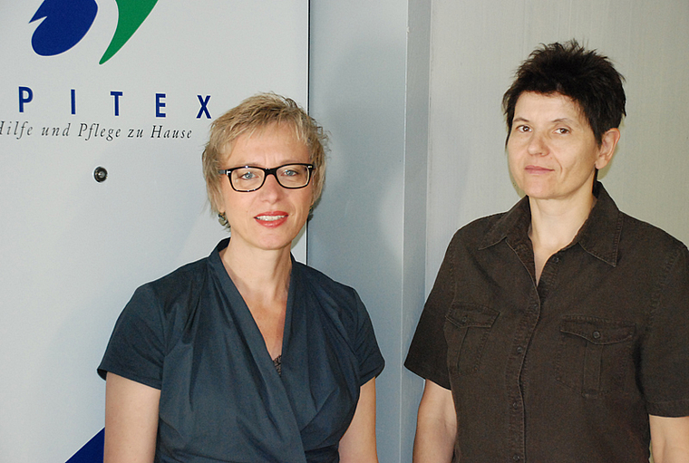 Ein gutes Team für die Zukunft: Marianne van Vulpen (l.) und Monika Winiger vor dem Spitex-Büro in Arlesheim. Foto: Thomas Brunnschweiler